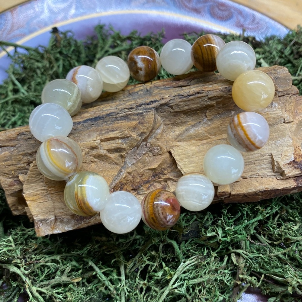 M32 Large Size Bead Yellow Banded Agate Beaded Bracelet with Wooden Look Gem